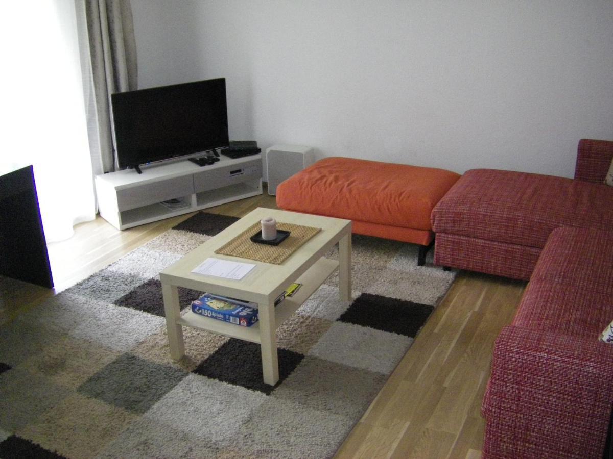 Uni Apartment *