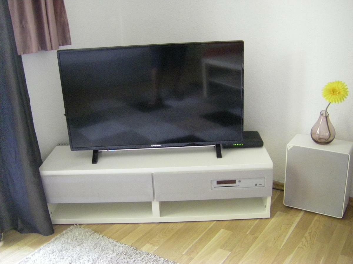 Uni Apartment